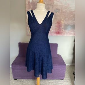 Guess Textured Asymmetrical Fit & Flare W/Cut-Out Detail on Shoulder Blue Size 4